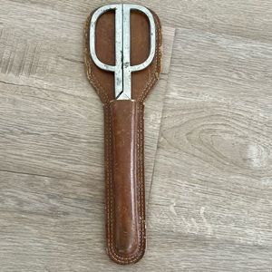 Vintage Germany Scissors Forged in Italy with‎ cowhide Sheath Made in Germany
